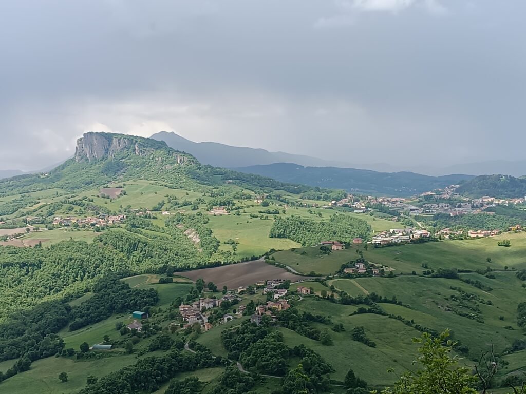 Panificio Pasticceria Campari in appennino reggiano. Pietra di Bismantova, Ventasso e Castelnovo ne' Monti.